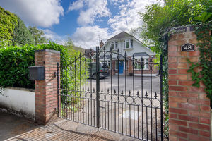 Front External- click for photo gallery
